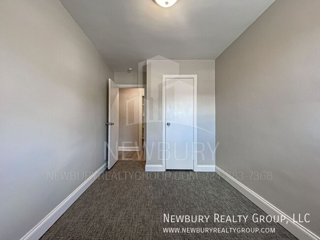 Building Photo - 305 San Juan Dr