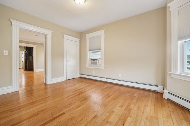 Building Photo - 159 Valley Rd