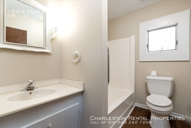 Building Photo - 1664 Hunley Ave