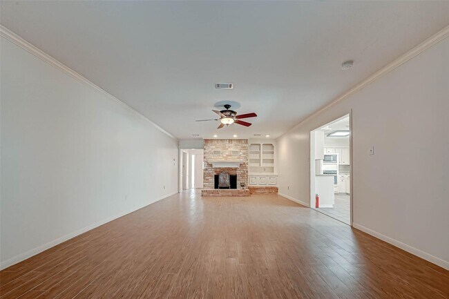 Building Photo - 5507 Enchanted Timbers Dr