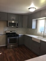 Building Photo - 184 E 19th St