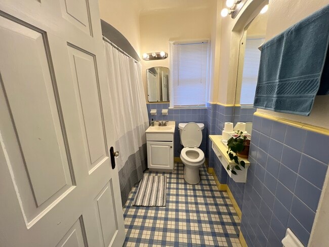Bathroom - 417 Club Dr