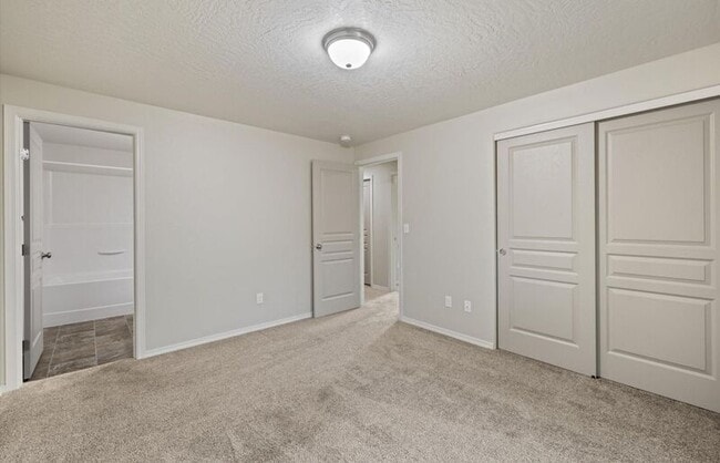 Building Photo - 3525 W 10th Ct