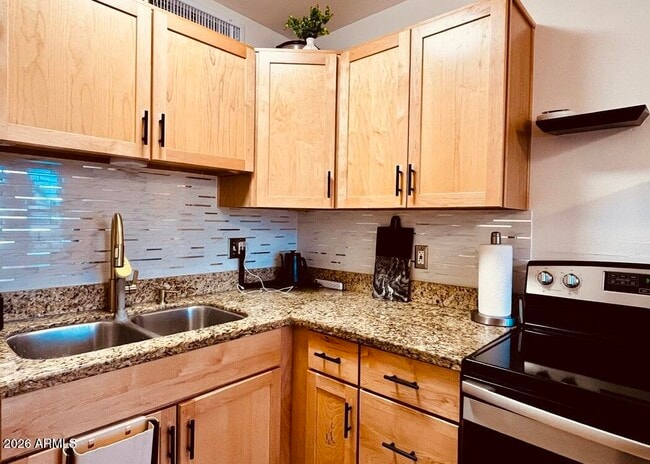 Building Photo - 15408 N 23rd St