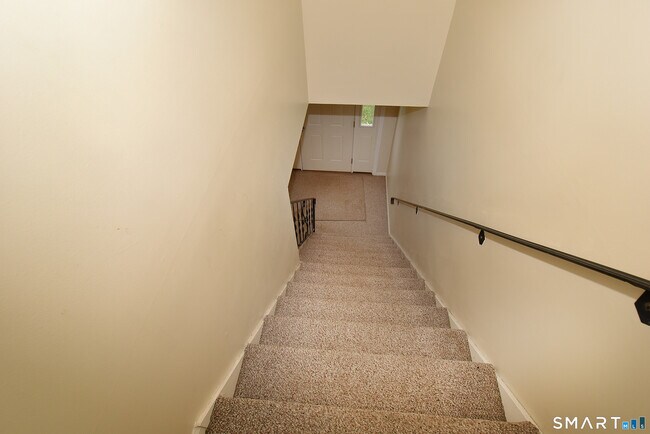 Building Photo - 93 Talcott Ave