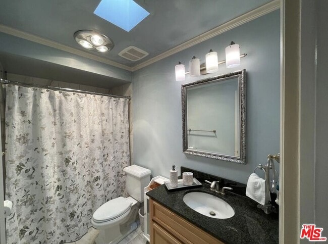 Building Photo - 5271 Newcastle Ave