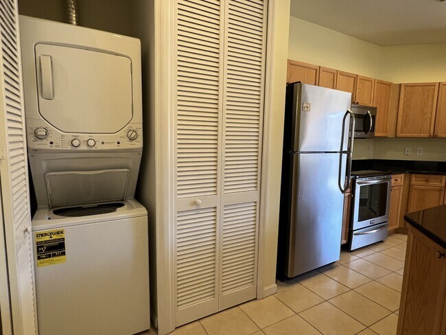 Building Photo - 300 Via Castilla