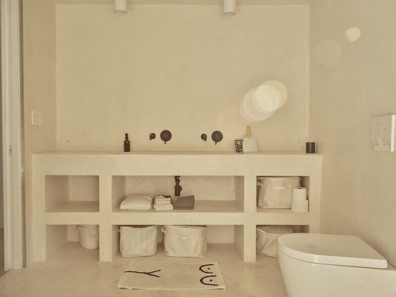 zen bathroom - 21960 Cereza Way