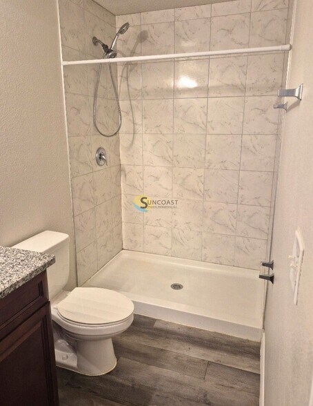 Building Photo - 24 Raintree Pl