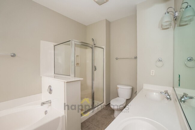 Building Photo - 4 bedroom 2 bath in Wescott of Summerville