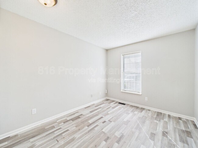 Building Photo - 7941 NW 79th Pl