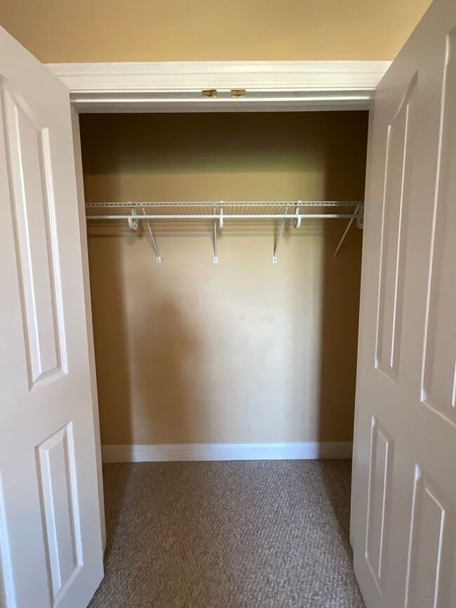 Building Photo - 110 James Dr