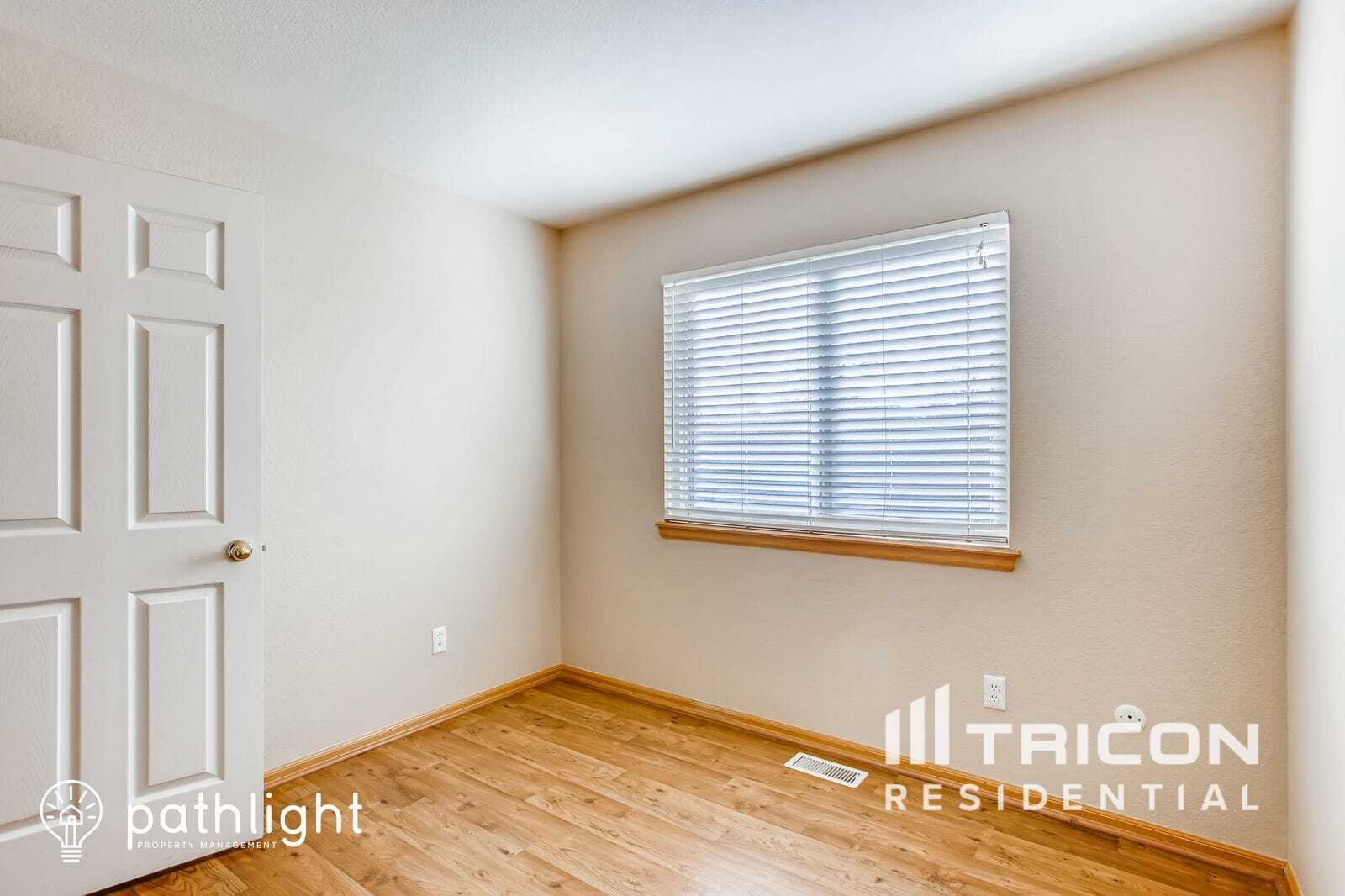 Building Photo - 1511 Stonewood Ct