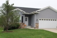 Building Photo - Easy access to Iowa City and beyond