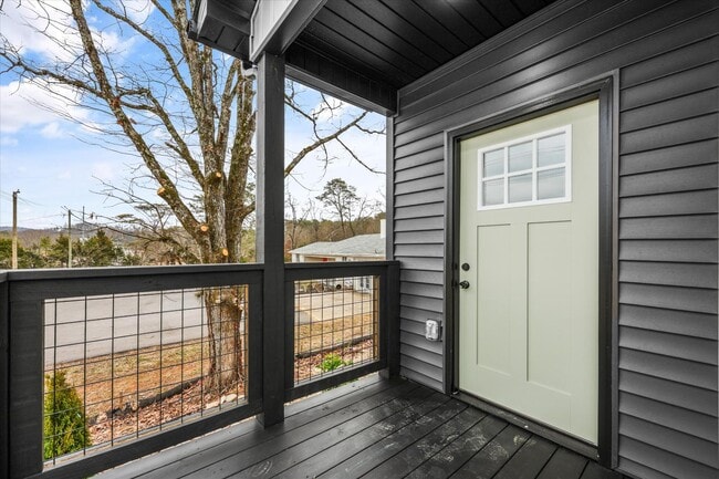 Building Photo - 8302 Lobelia Ln