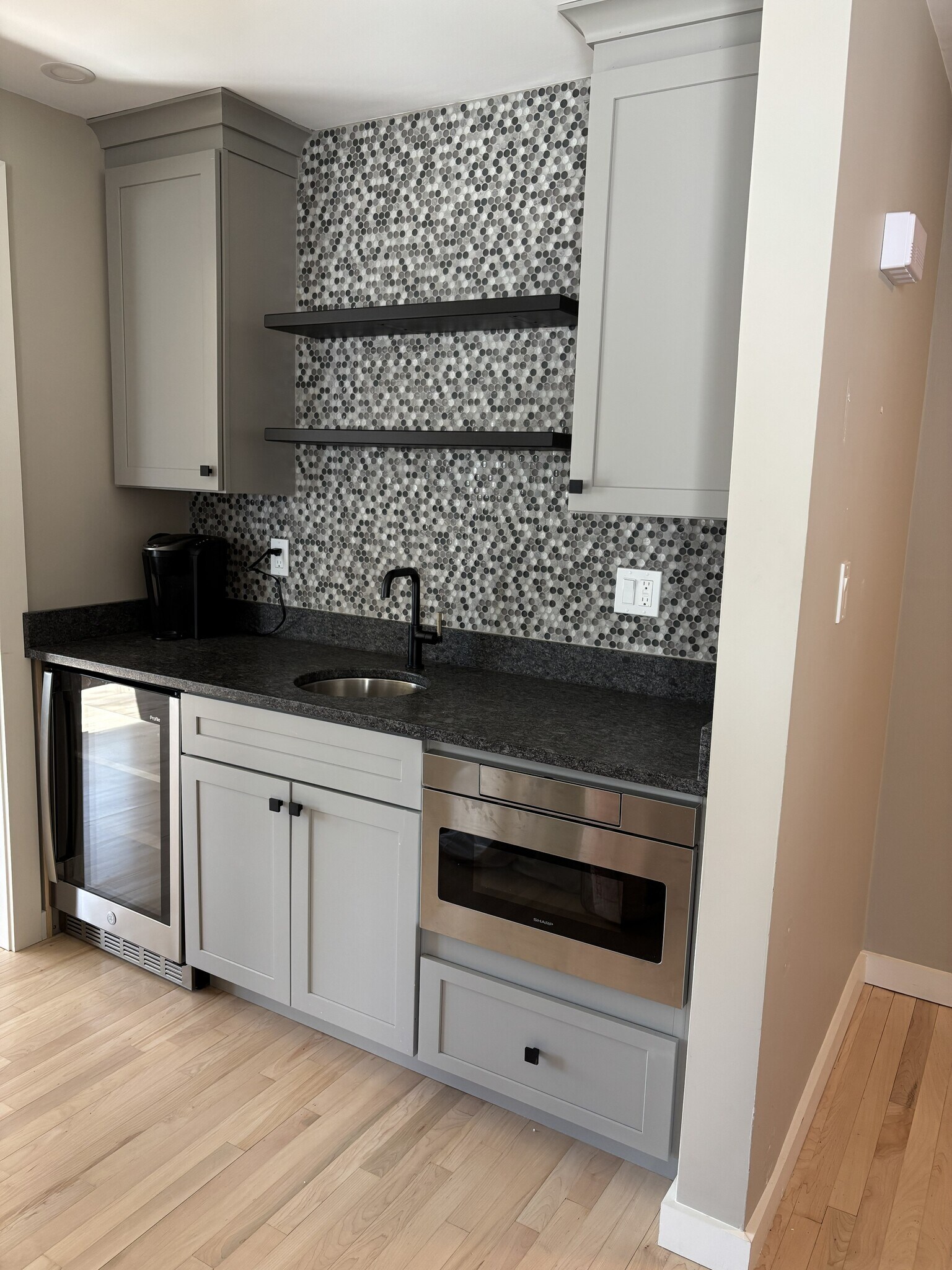 Building Photo - 18 Ocean St