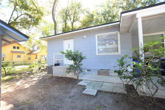 Building Photo - 636 Winfree Ave