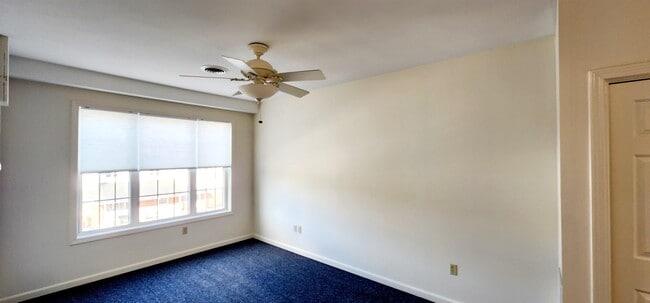 Building Photo - 2 Railroad Ave