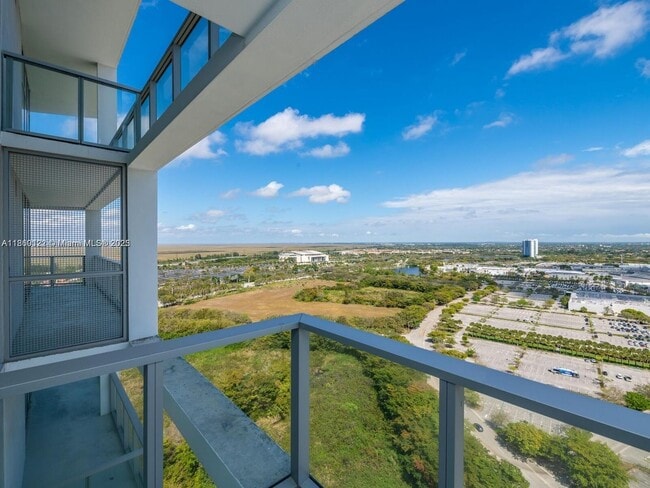 Building Photo - 2000 Metropica Wy