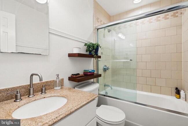 Building Photo - 1944 N Cleveland St