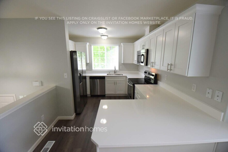 Building Photo - 4820 50th Ave SE