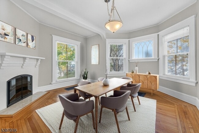 Building Photo - 94 Midland Ave