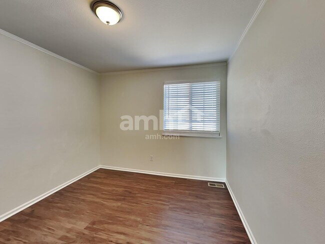 Building Photo - 4815 Talons Mark Dr