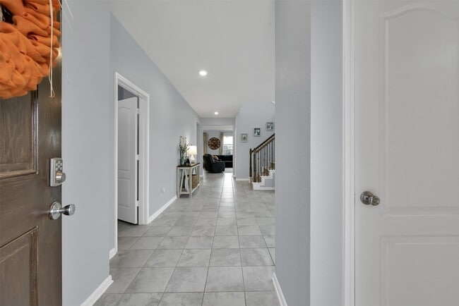 Building Photo - 1127 Littleton Ct