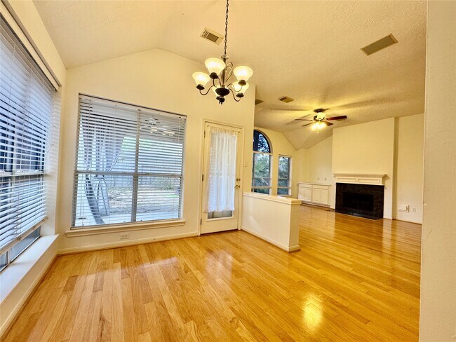 Building Photo - 1215 Wood Haven Ct