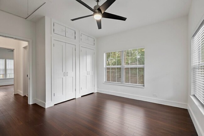 Building Photo - 603 Crockett St