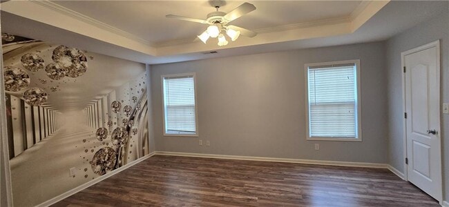 Building Photo - 232 Valley Xing