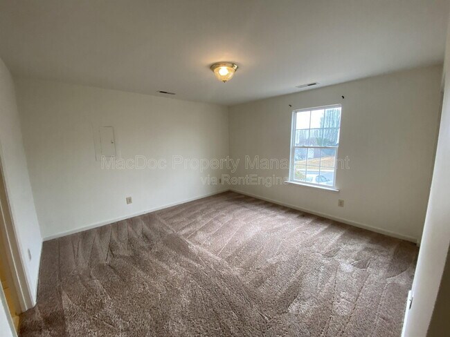 Building Photo - 76 Red Maple Ct