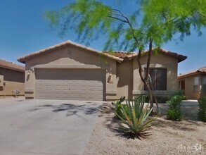 Building Photo - 43780 Elm Dr