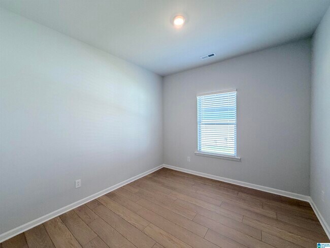 Building Photo - 234 Granby Ln