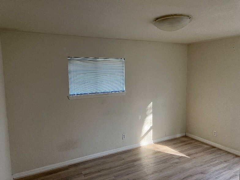 Building Photo - 2026 Colorado Ave