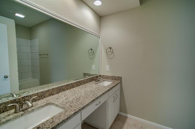 Building Photo - 3025 Sappington Pl
