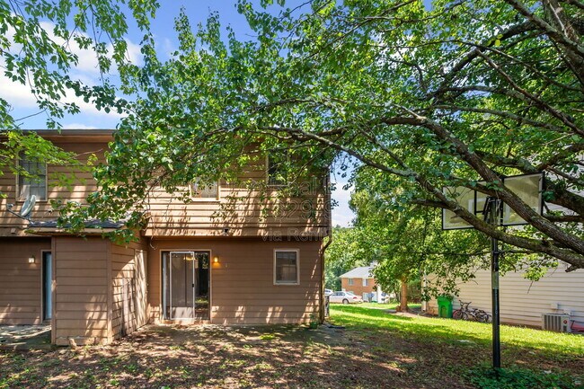 Building Photo - 5301 Stonebush Terrace