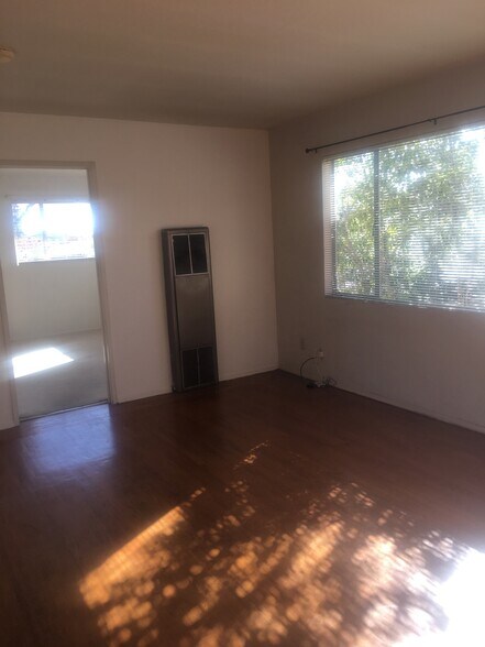 Building Photo - 1219 Parker St