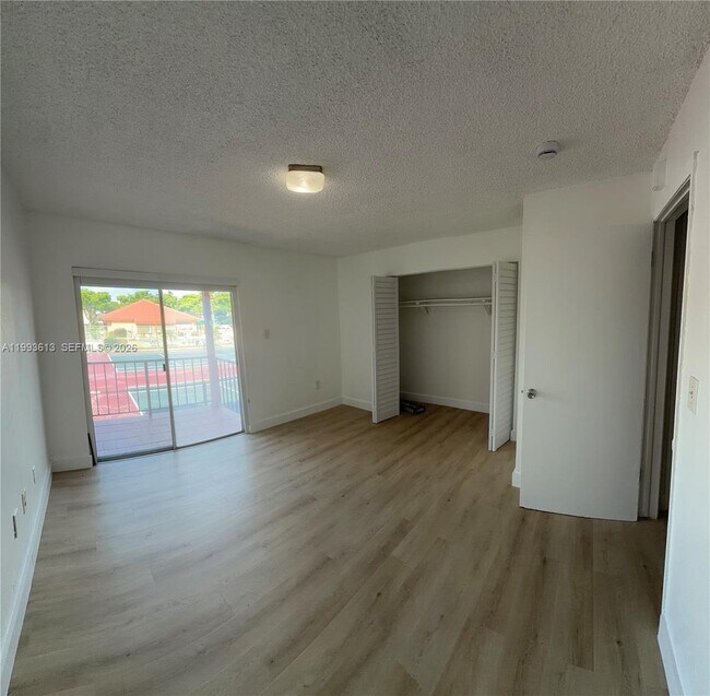 Building Photo - 7155 Miami Lakes Dr