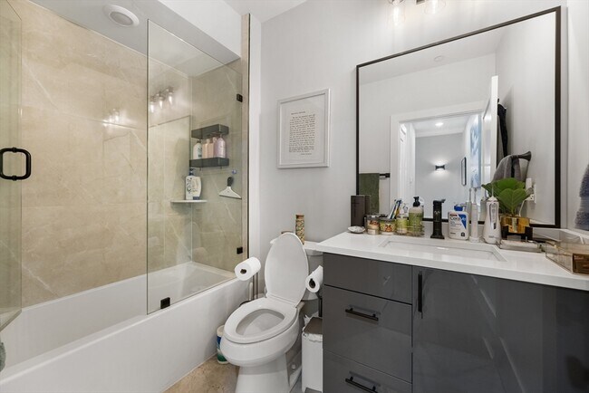 Building Photo - 300 Somerville Ave