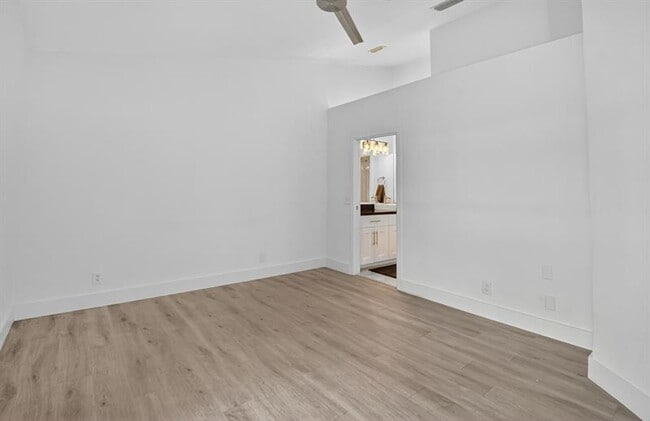 Building Photo - 5237 Majorca Club Dr