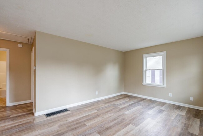 Building Photo - 509 Diecks Dr