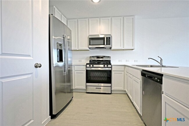 Building Photo - 5014 Winecup Cv