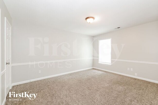 Building Photo - 5041 Cottage Ln