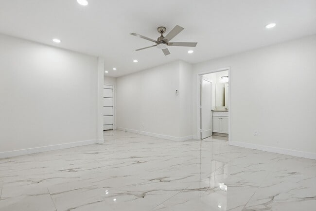 Building Photo - 3334 Altadena Ave.