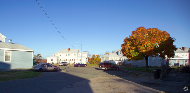 Building Photo - Snug Harbor