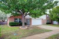 Building Photo - 9345 Goldenview Dr