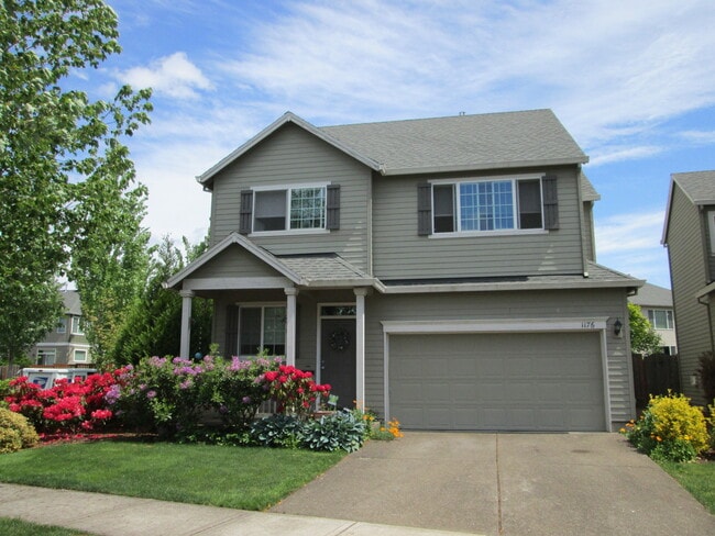 Primary Photo - 1176 SE Tamora Ave
