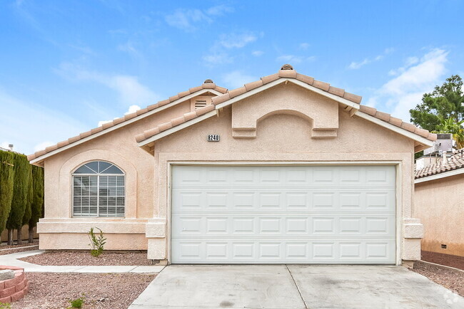 Building Photo - 8240 10 Gallon Ct