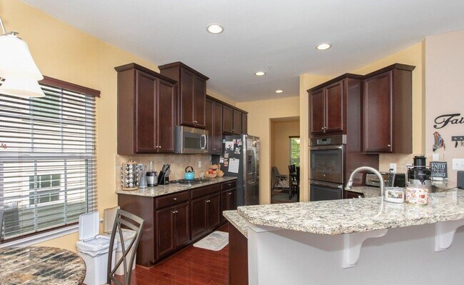 Building Photo - 2515 Baileys Pond Rd